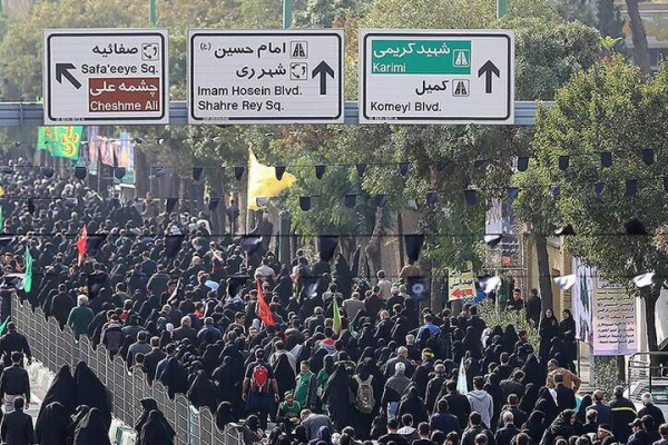 موکبها بوی کربلا میدهند