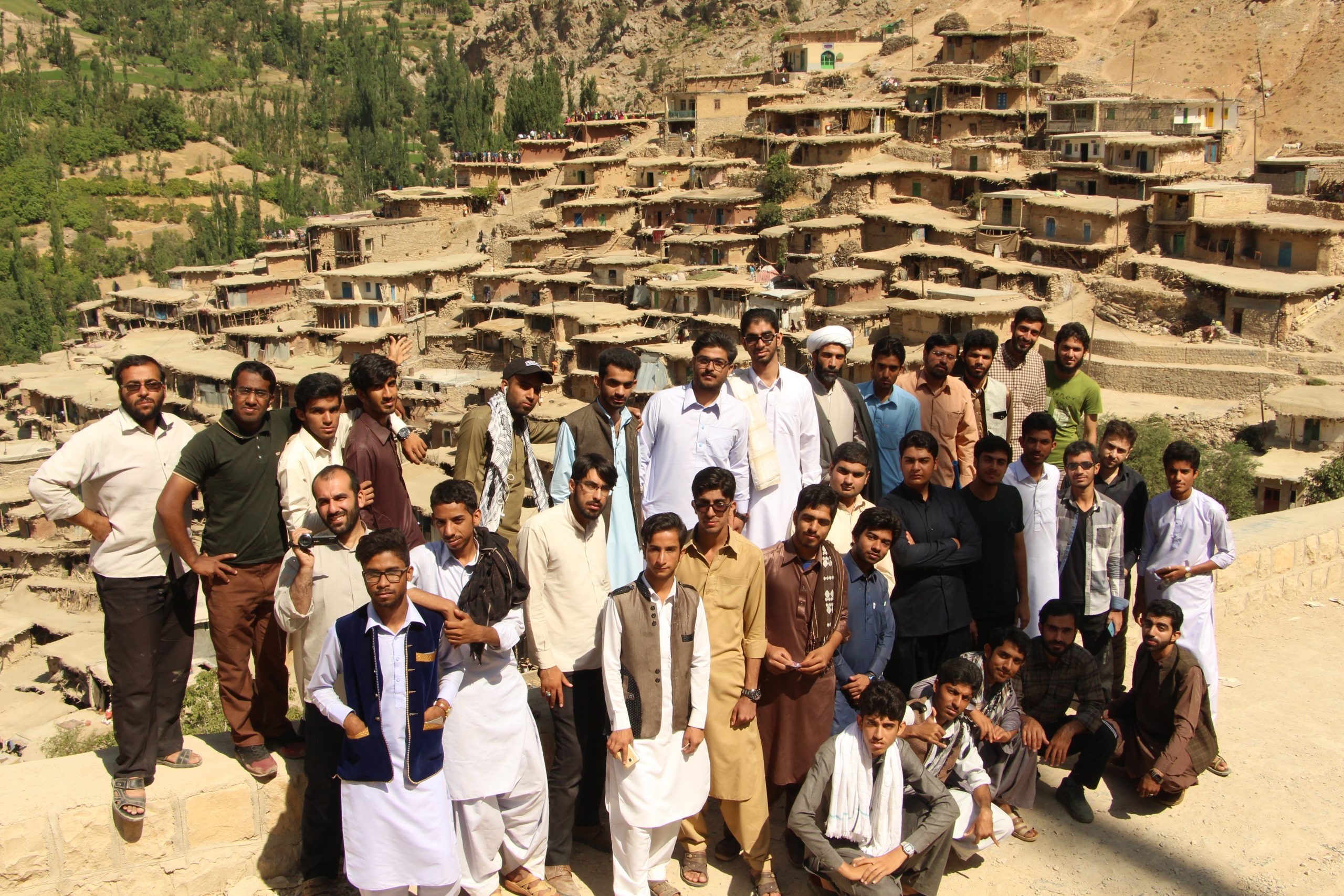 فعالیت ۱۰۰ دانش آموز نخبه اهل تسنن برای رفع مشکلات اجتماعی و محرومیتزدایی در سیستان و بلوچستان فعالیت ۱۰۰ دانش آموز نخبه اهل تسنن برای رفع مشکلات اجتماعی و محرومیتزدایی در سیستان و بلوچستان